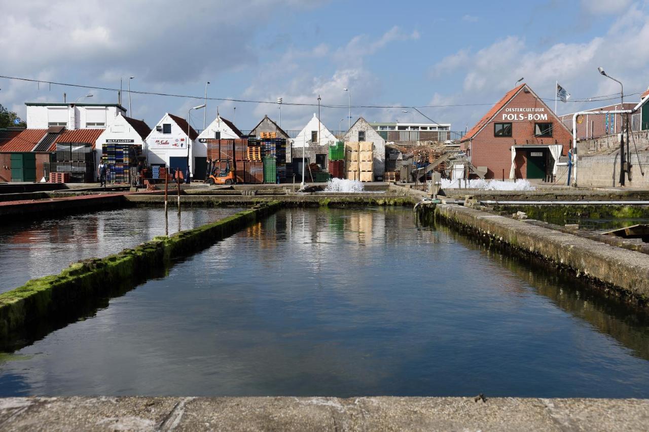 Prachtig Gelegen Vrijstaand Landhuis Hansweert Luaran gambar